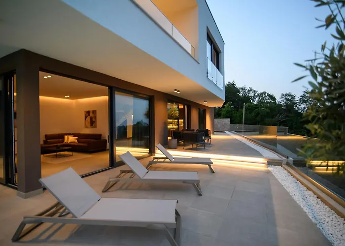 Marmonte, Luksuzna S Bazenom I Pogledom Na * Medveja