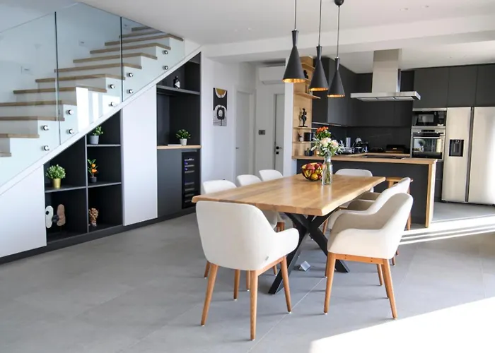 Marmonte, Luksuzna S Bazenom I Pogledom Na